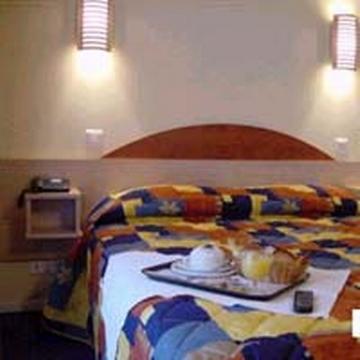 Hotel Chabrol Opera Paris