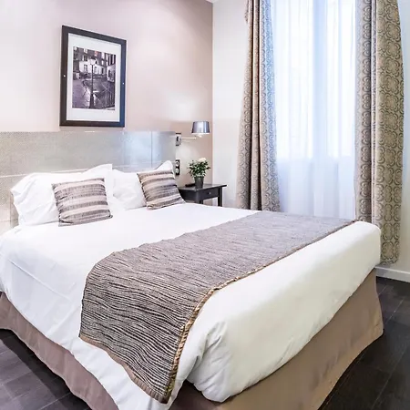 Chabrol Opera Hotel