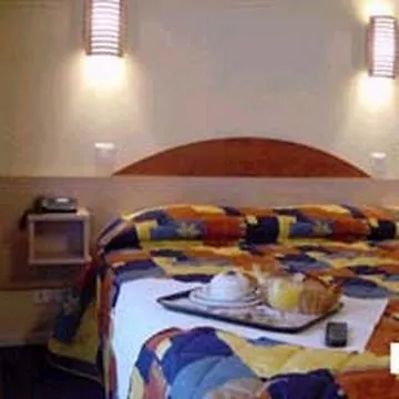 Hotel Chabrol Opera Paris